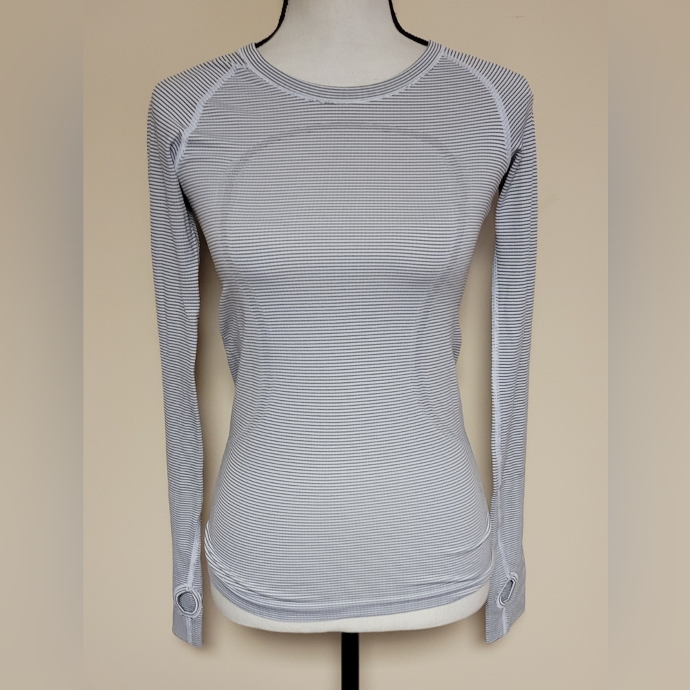Lululemon Swiftly Tech Long Sleeve Top